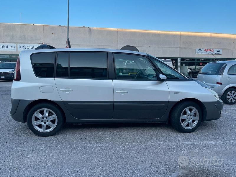 Usata Renault Espace Initiale 130 CV (95 kW) 2007 Grigio Monovolume