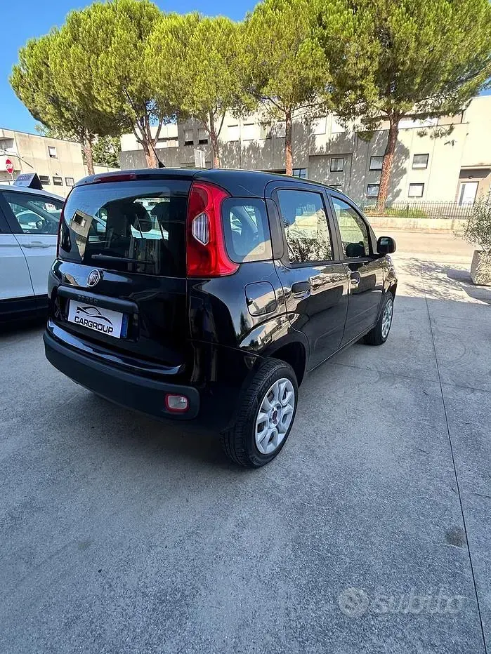 Usata Fiat Panda Lounge 80 CV (58 kW) 2016 Nero Utilitaria