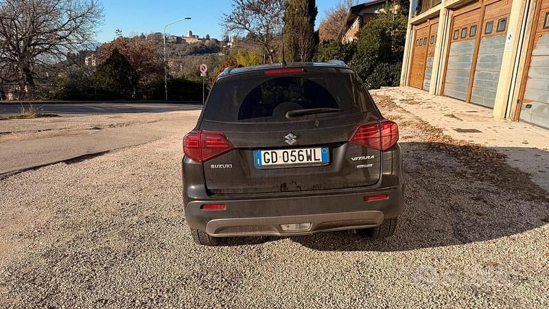Usata Suzuki Vitara Cool 129 CV (94 kW) 2021 Nero SUV