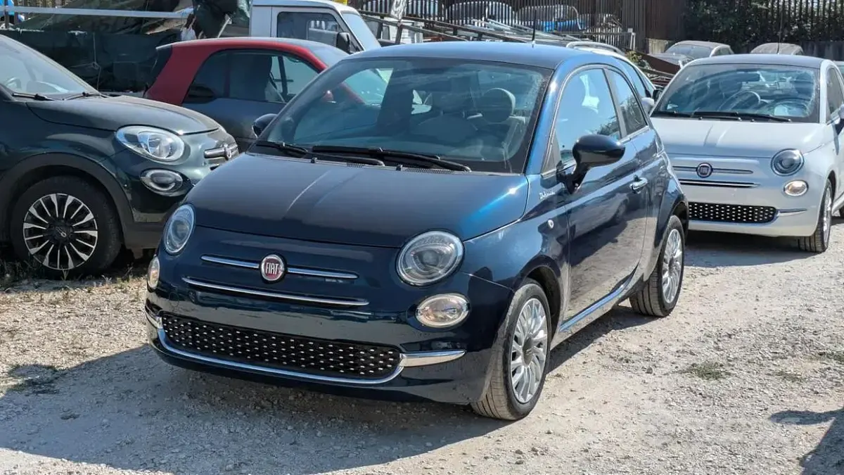 Usata Fiat 500 Dolcevita 69 CV (50 kW) 2022 Bluazzurro Utilitaria