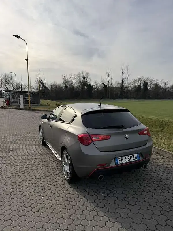Usata Alfa Romeo Giulietta Sprint 174 CV (127 kW) 2015 Utilitaria