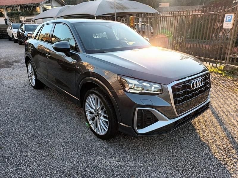 Grigio Usata 2025 Audi Q2 S-Line SUV | 34.870 € (Buon prezzo) - Immagine 1/4