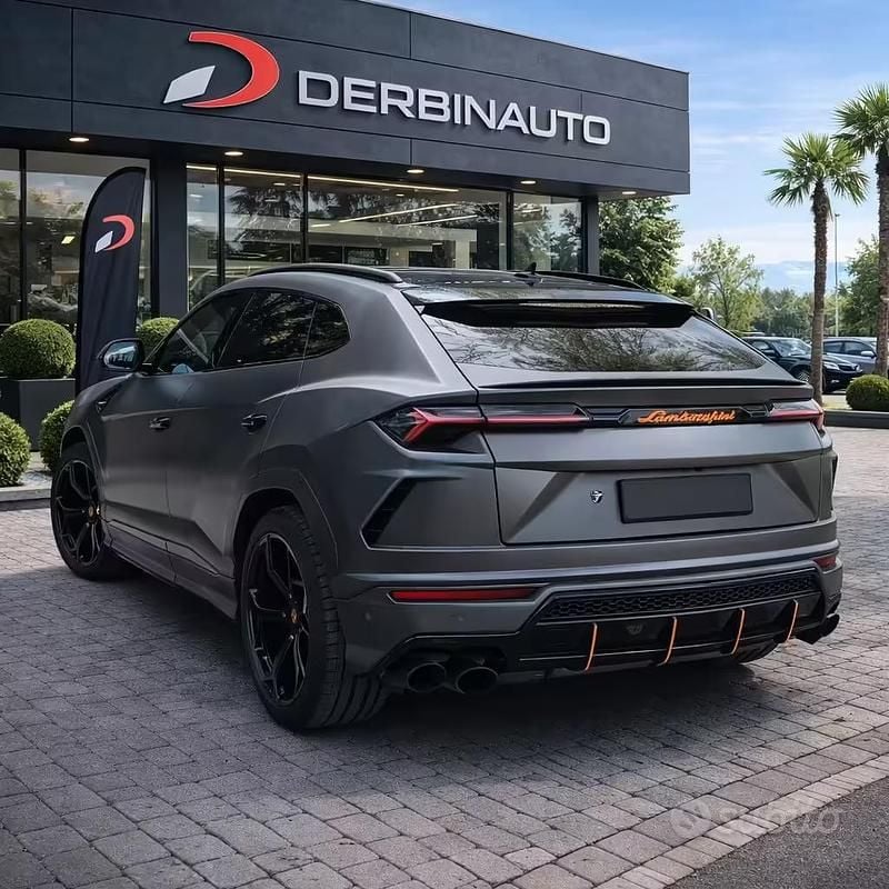 Usata Lamborghini Urus 649 CV (477 kW) 2019 Grigio SUV