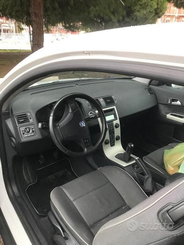 Usata Volvo C30 136 CV (100 kW) 2009 Bianco Utilitaria