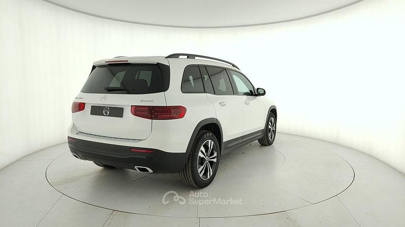 Nuova Mercedes GLB200 150 CV (110 kW) 2026 Bianco SUV