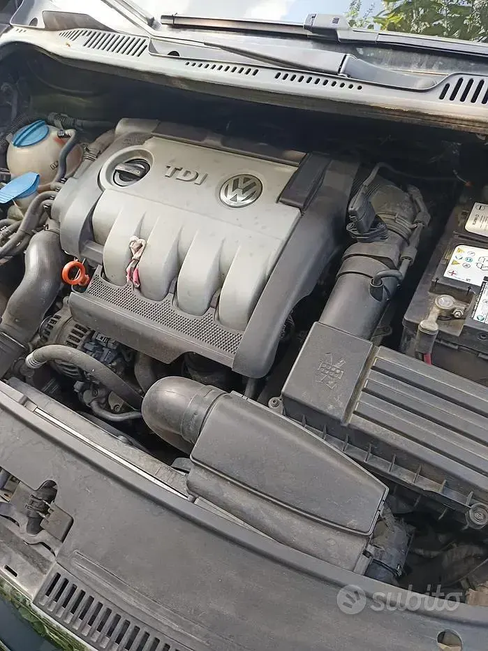 Usata VW Touran 140 CV (102 kW) 2009 Grigio Monovolume