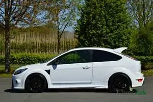 Usata Ford Focus RS 305 CV (224 kW) 2009 Bianco Utilitaria