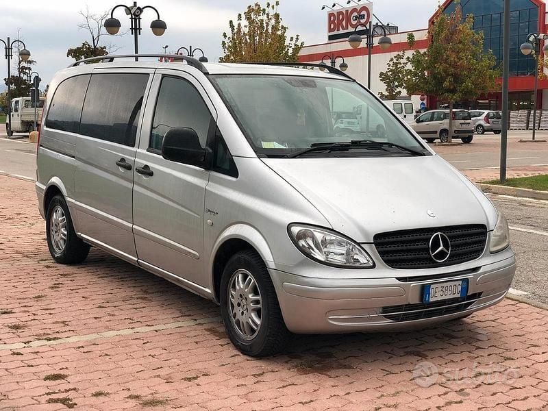 Grigio Usata 2007 Mercedes Vito Furgone | 8000 € - Immagine 1/4