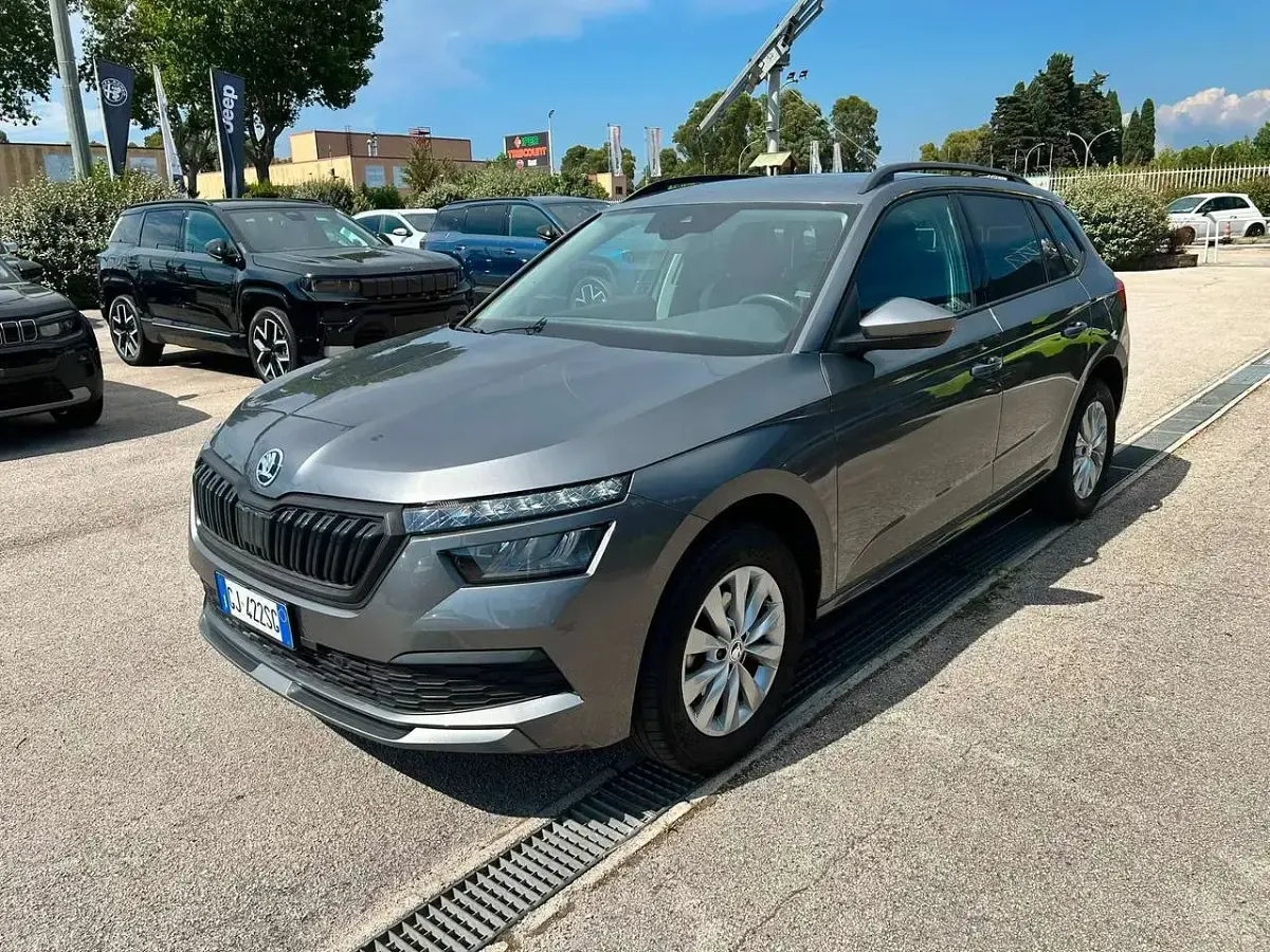 Usata Skoda Kamiq Style 110 CV (80 kW) 2022 Grigio SUV