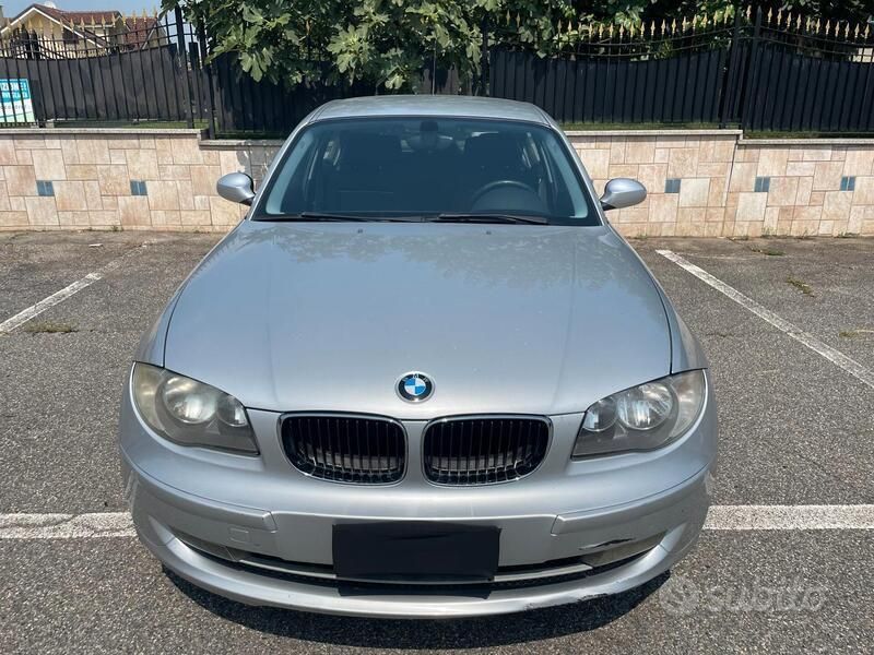 Usata BMW 116 116 CV (85 kW) 2009 Grigio Utilitaria