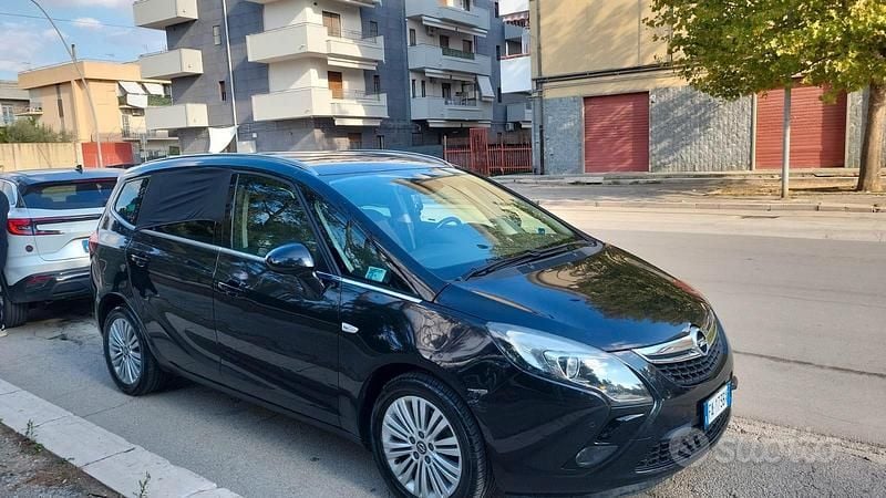 Usata Opel Zafira 150 CV (110 kW) 2015 Nero Monovolume