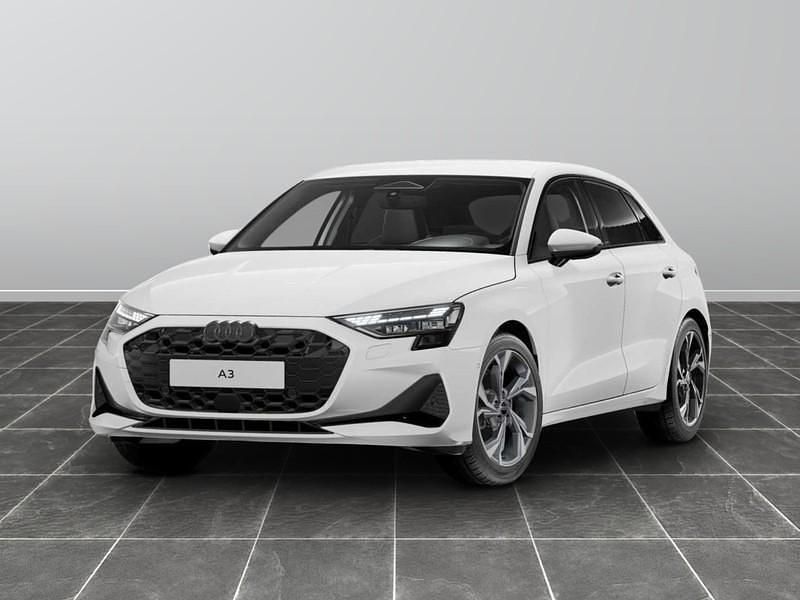 Bianco Nuova 2025 Audi A3 Advanced Berlina | 39.632 € (Buon prezzo) - Immagine 1/4