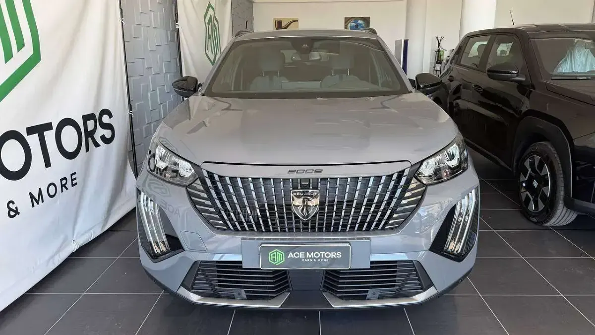 Usata Peugeot 2008 Allure 131 CV (96 kW) 2023 Grigio SUV