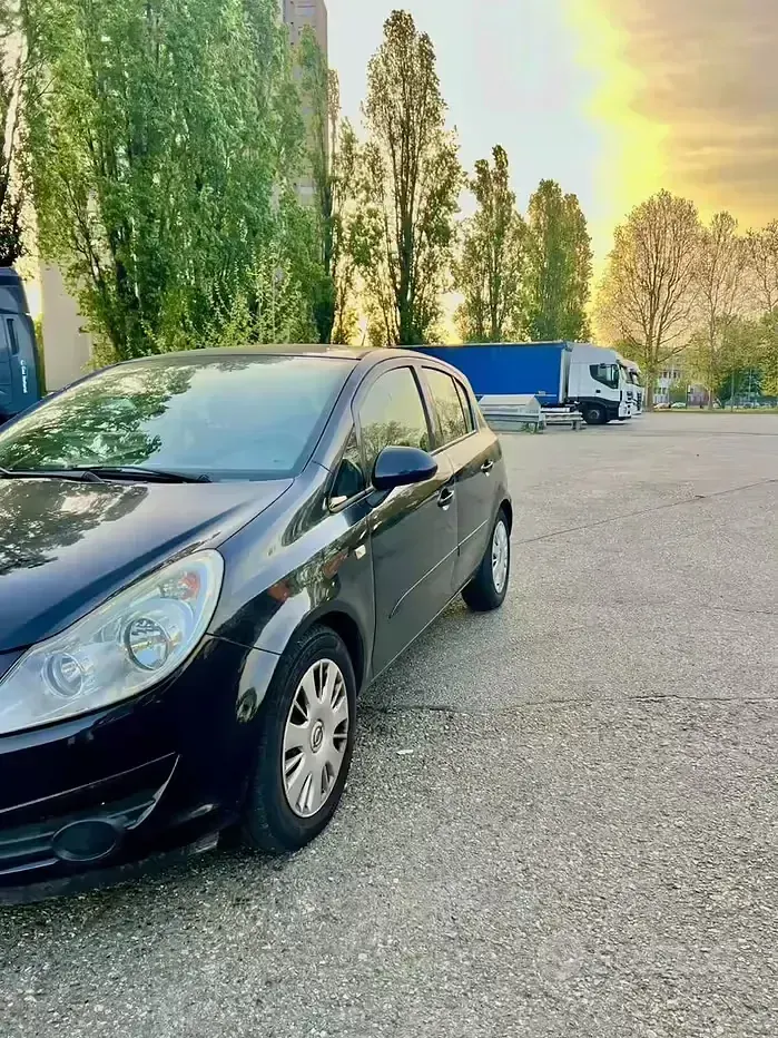 Usata Opel Corsa 80 CV (58 kW) 2008 Nero Utilitaria