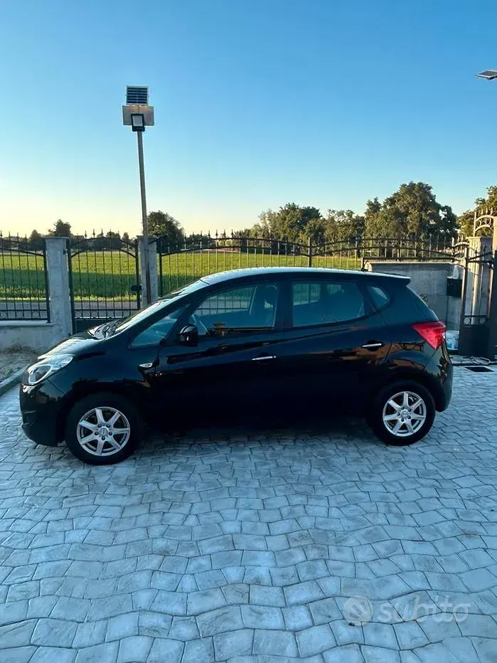 Usata Hyundai ix20 90 CV (66 kW) 2013 Nero Utilitaria