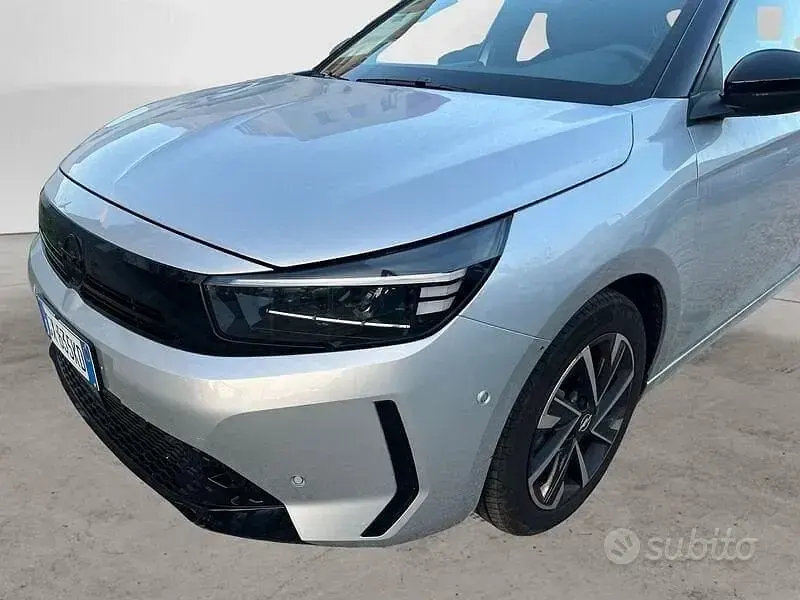 Usata Opel Corsa 101 CV (74 kW) 2025 Grigio Berlina