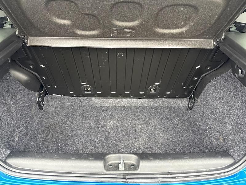 Usata Fiat Panda Cross Cross 70 CV (51 kW) 2025 Blu Utilitaria