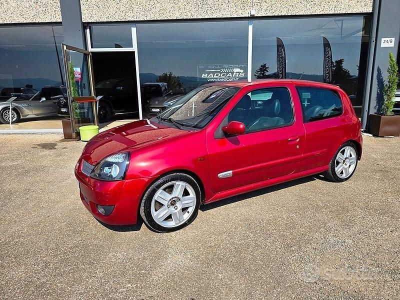Usata Renault Clio II 170 CV (125 kW) 2002 Rosso Berlina
