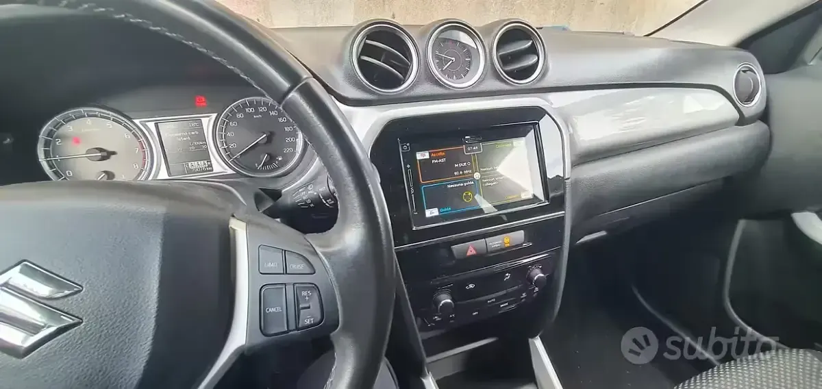 Usata Suzuki Vitara 120 CV (88 kW) 2016 Bianco SUV