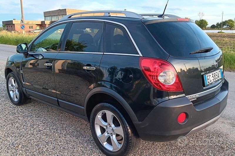 Usata Opel Antara Cosmo 150 CV (110 kW) 2010 Nero SUV