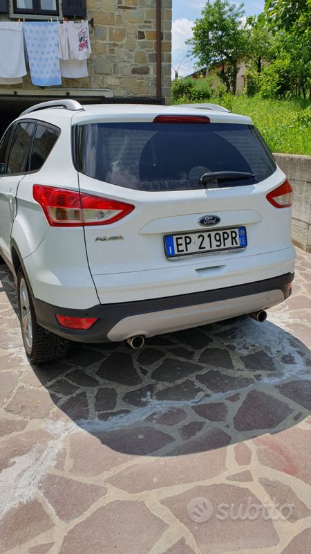 Usata Ford Kuga Titanium 140 CV (102 kW) 2013 Bianco SUV