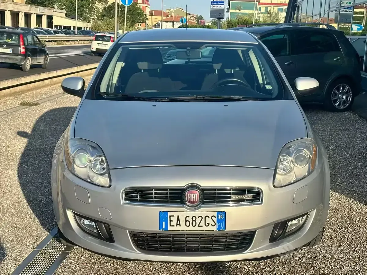 Usata Fiat Bravo Emotion 105 CV (77 kW) 2010 Grigio Utilitaria