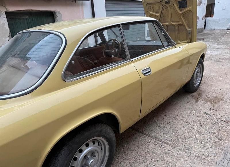 Usata Alfa Romeo GT Junior 1970 Giallo Coupé