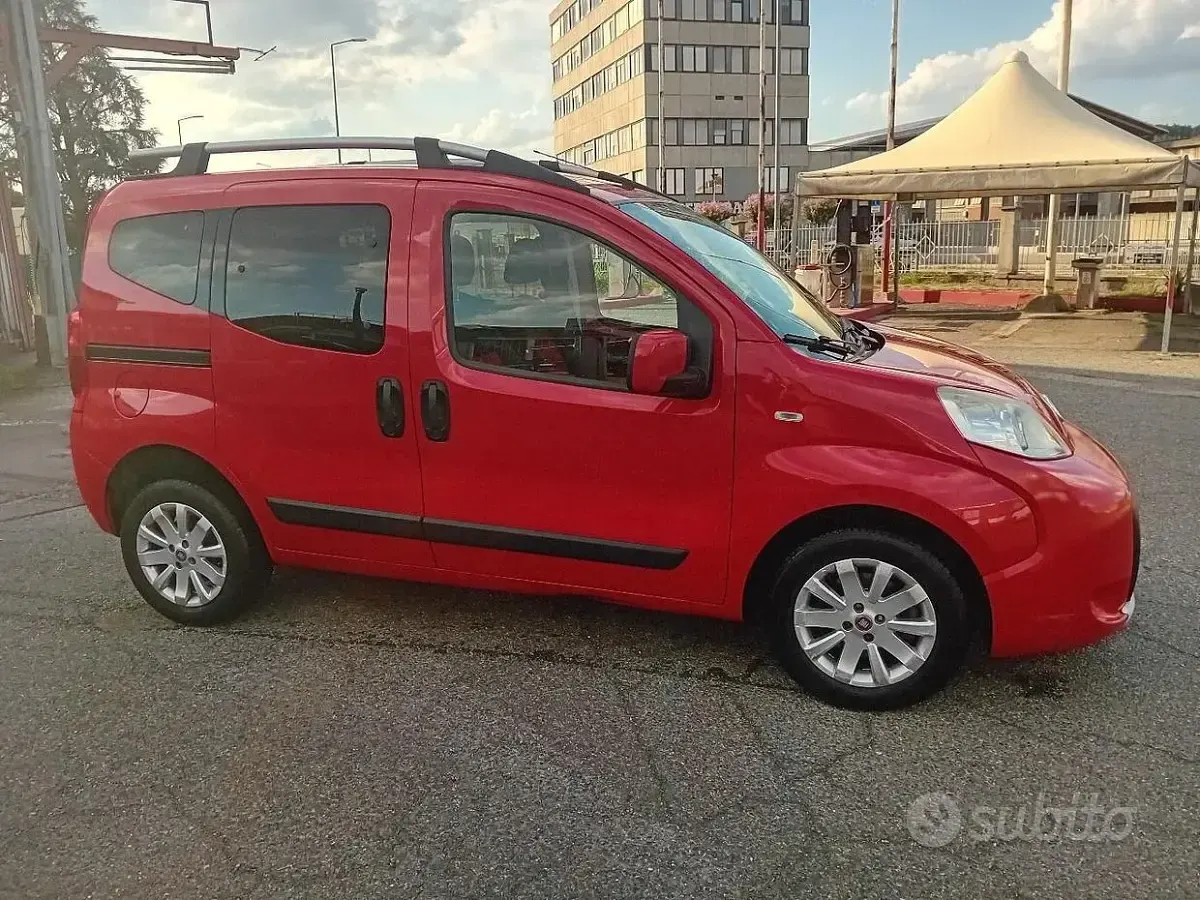 Usata Fiat Qubo Trekking 95 CV (69 kW) 2011 Rosso Monovolume