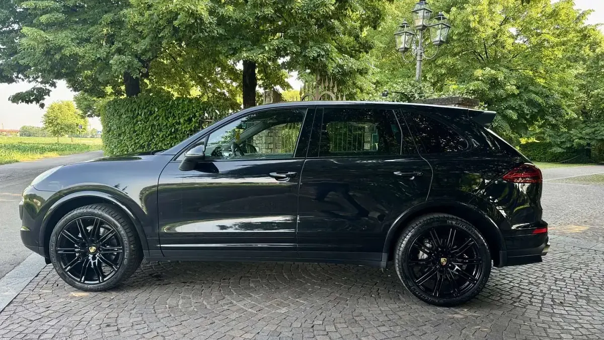 Usata Porsche Cayenne Platinum Edition 250 CV (183 kW) 2017 Nero SUV