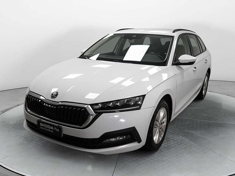 Bianco Usata 2022 Skoda Octavia Executive Station wagon | 15.400 € (Super prezzo) - Immagine 1/4