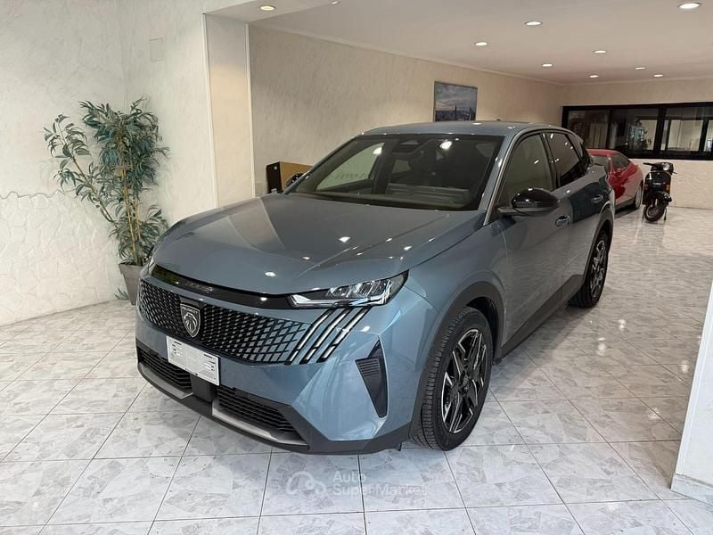 Usata Peugeot 3008 Allure 136 CV (100 kW) 2025 Grigio SUV