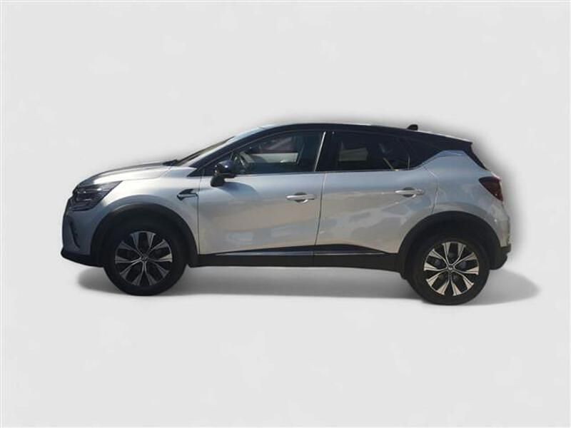 Usata Renault Captur Intens 100 CV (73 kW) 2023 Grigio chiaro SUV