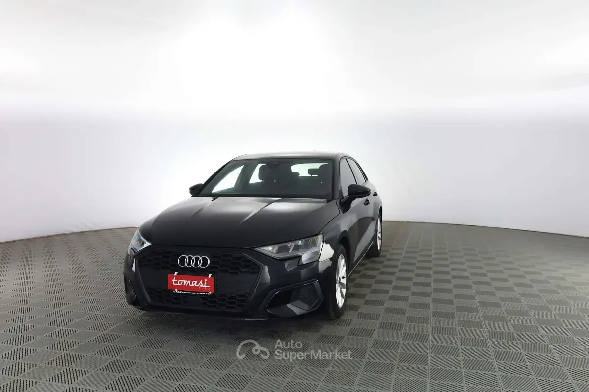 Usata Audi A3 Business 110 CV (80 kW) 2023 Nero midnight Berlina