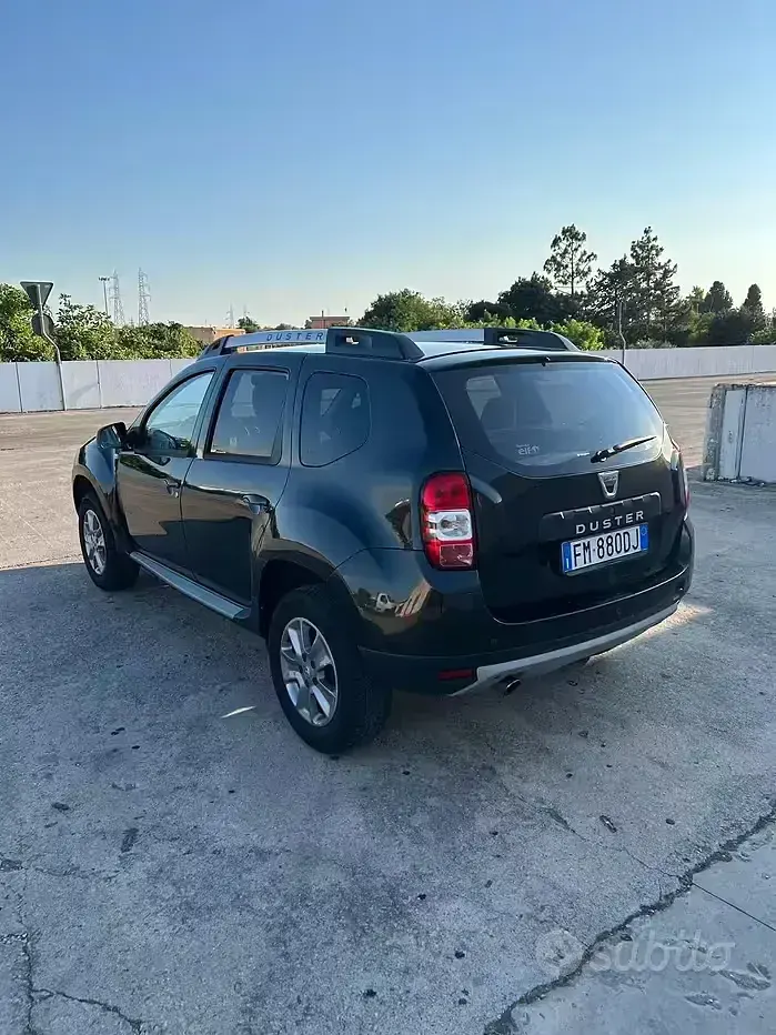 Usata Dacia Duster 109 CV (80 kW) 2017 Nero SUV