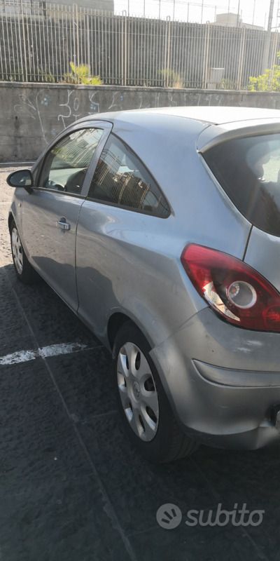 Usata Opel Corsa 45 CV (33 kW) 2008 Grigio Berlina