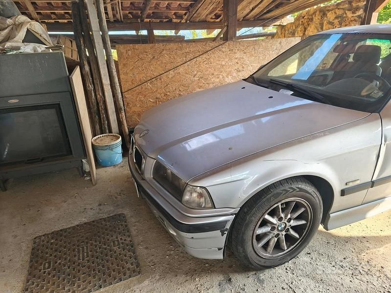 Usata BMW 318 2002 Grigio Coupé