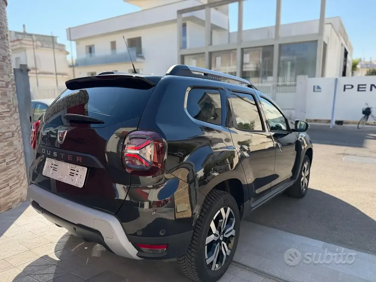 Usata Dacia Duster Prestige 101 CV (74 kW) 2022 Nero SUV