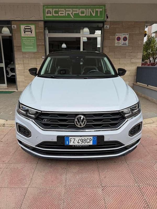 Usata VW T-Roc R-line 150 CV (110 kW) 2020 Pyrit silver con tetto pastell SUV