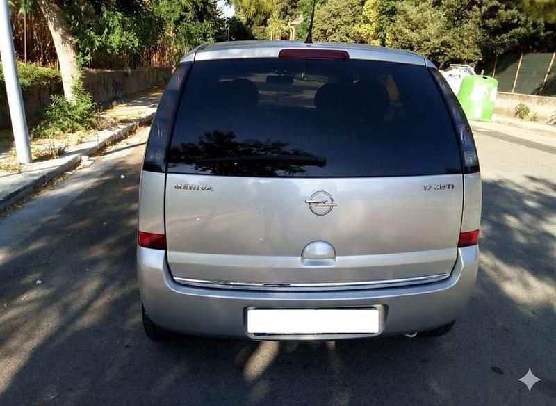Usata Opel Meriva Cosmo 101 CV (74 kW) 2006 Argento Monovolume