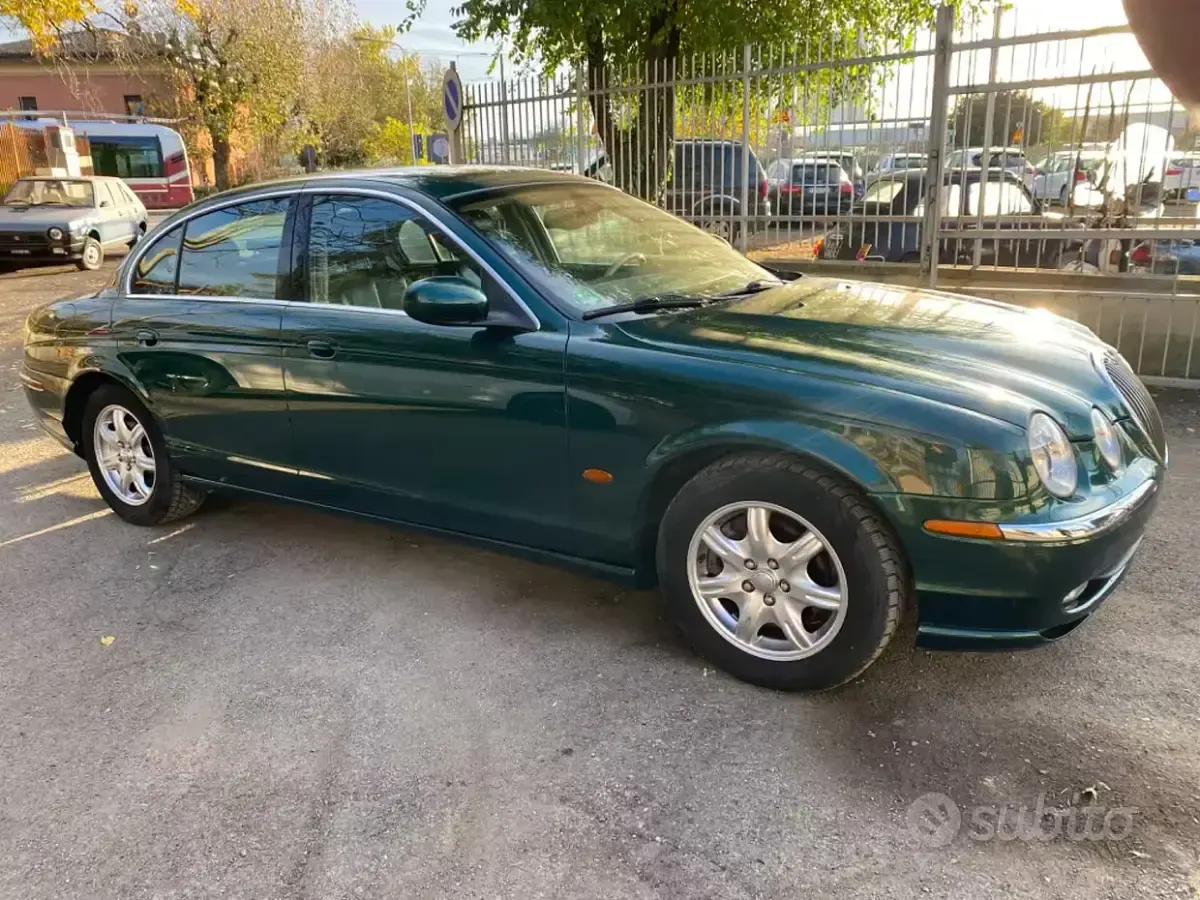 Usata Jaguar S-Type Executive 200 CV (147 kW) 2002 Verde metallizzato Berlina