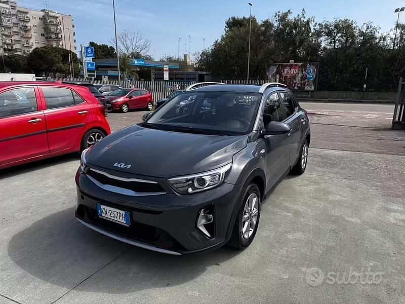 Usata Kia Stonic Urban 83 CV (61 kW) 2023 Grigio SUV