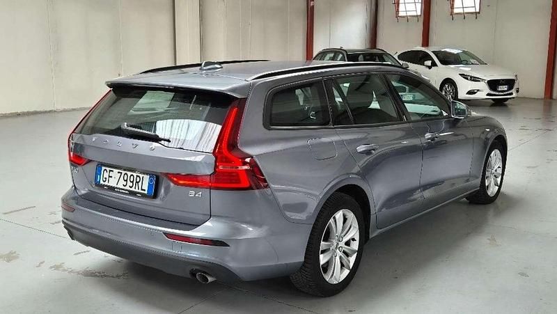 Usata Volvo V60 Business Edition 197 CV (144 kW) 2021 Grigio Station wagon