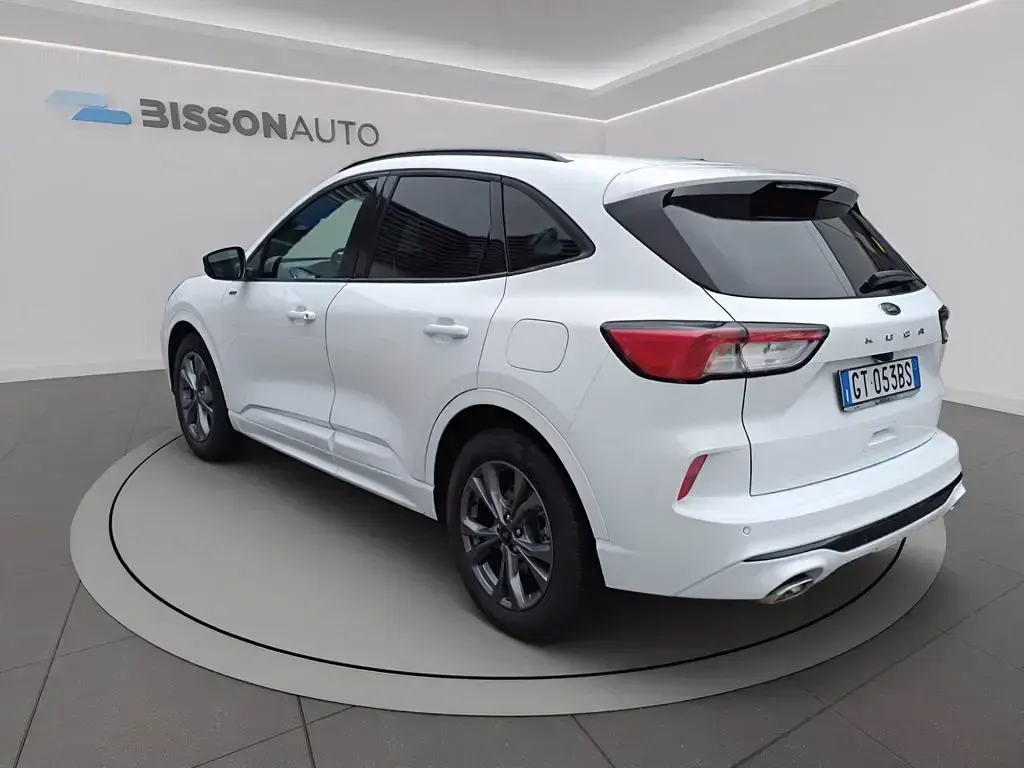 Usata Ford Kuga ST-Line 120 CV (88 kW) 2024 Bianco frozen SUV