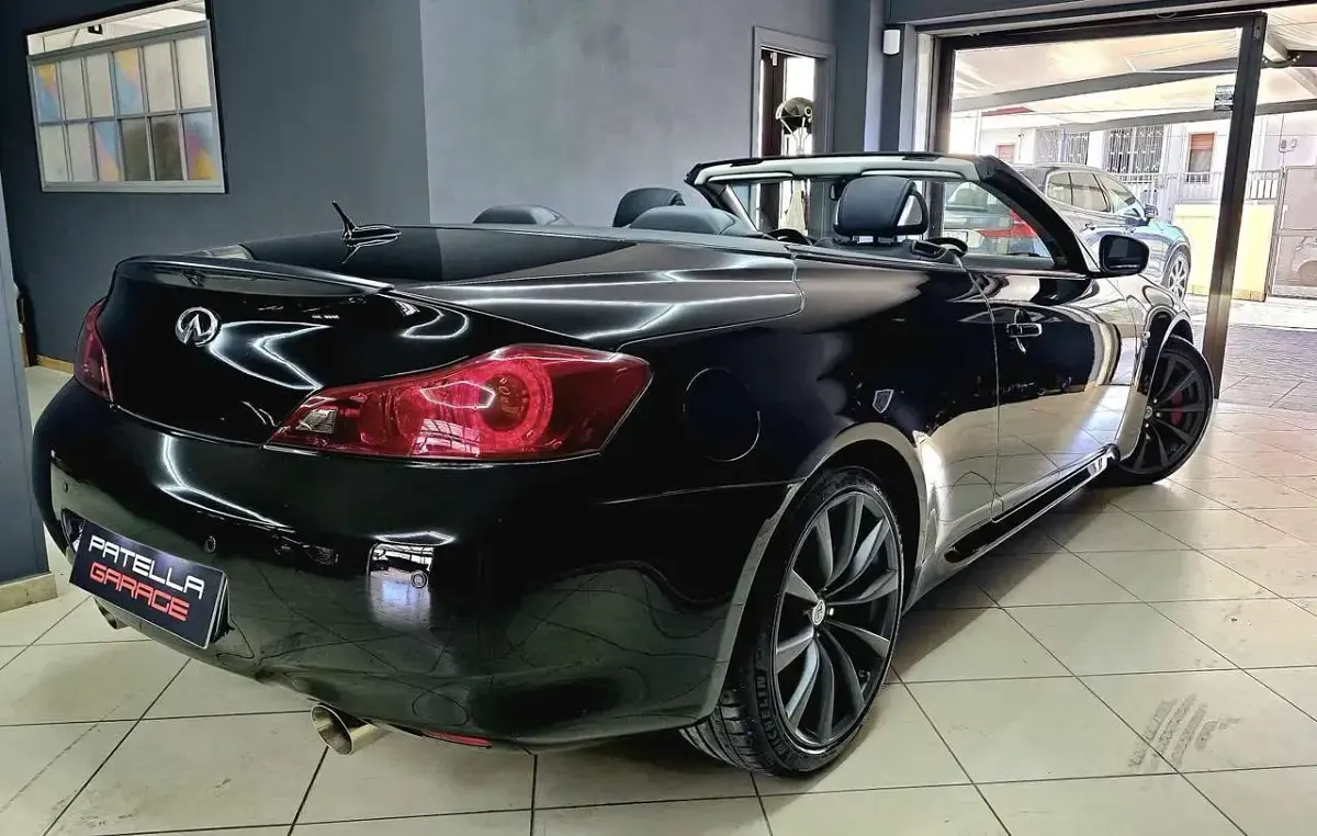 Usata Infiniti G37 Premium 320 CV (235 kW) 2011 Nero Coupé