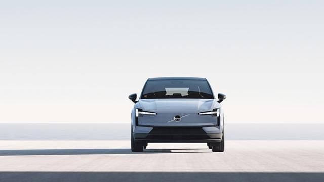 Usata Volvo EX30 Plus 200 kW (272 CV) 2023 Bianco SUV
