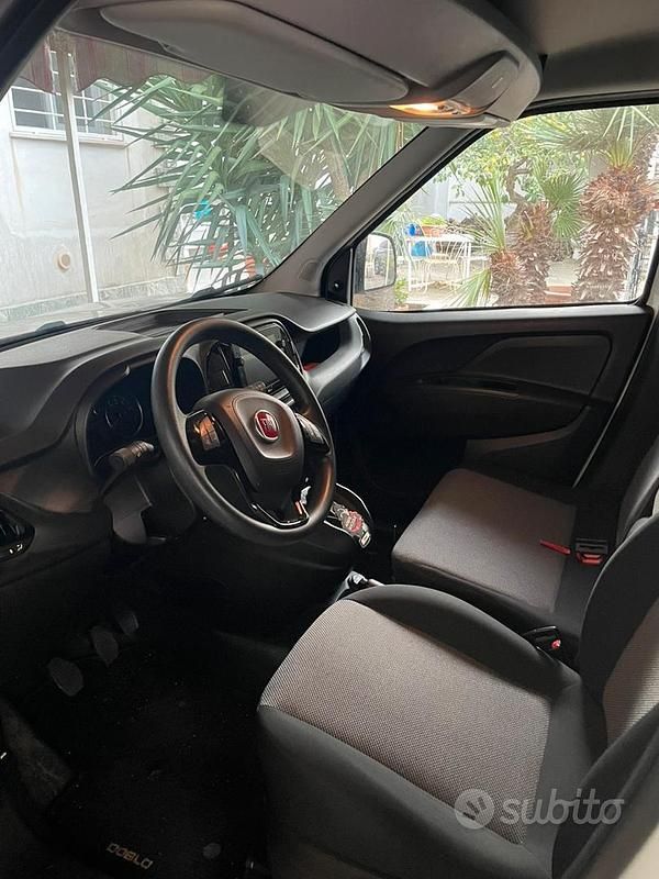 Usata Fiat Doblò 136 CV (100 kW) 2022 Bianco Monovolume