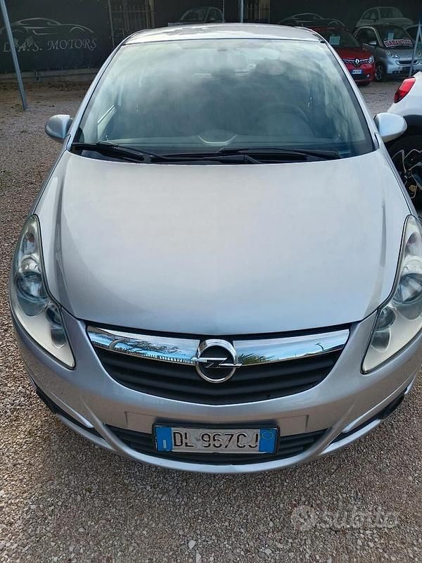 Usata Opel Corsa Club 59 CV (43 kW) 2007 Grigio Berlina