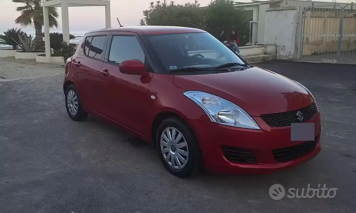 Usata Suzuki Swift 94 CV (69 kW) 2012 Rosso Utilitaria