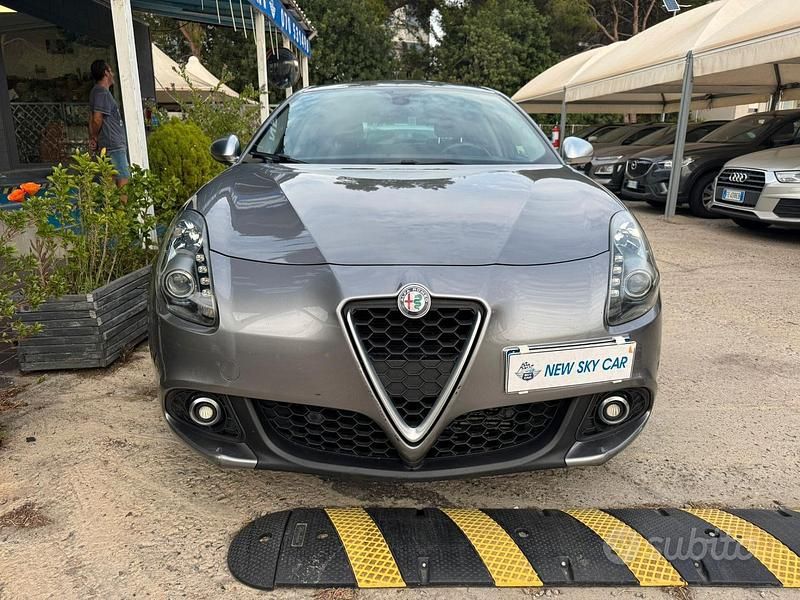 Usata Alfa Romeo Giulietta Super 175 CV (128 kW) 2017 Grigio Utilitaria