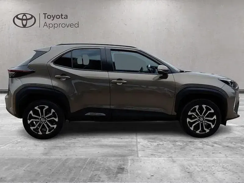 Usata Toyota Yaris Cross Trend 116 CV (85 kW) 2023 Marrone SUV